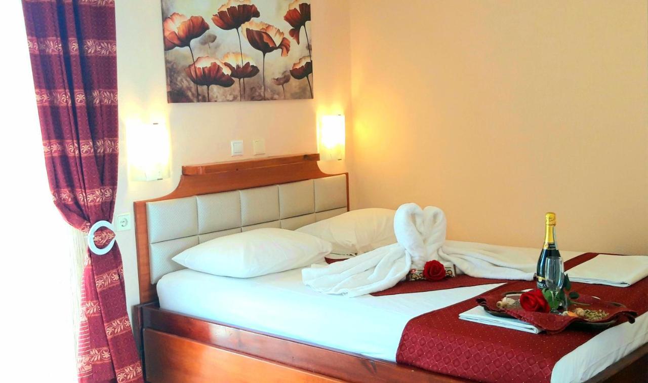 Apartmenthotel Sithon Sarti Exterior photo